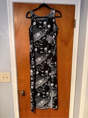Sleeveless Black and White Floral Maxi Dress
